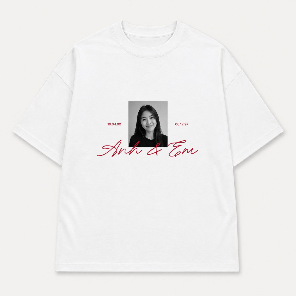 Tên & Ngày Kỷ Niệm — Trắng — Dancing Script